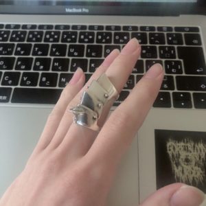 【本音レビュー】Vivienneのアーマーリングを5年使い込んでみた【経年変化】