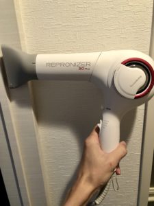 【本音レビュー】レプロナイザー3D Plusをブリーチした髪に4年使用し続けた感想【結論：最強】