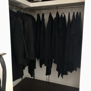 【ミニマリスト】自分のワードローブを公開しました【徹底したシンプルさ】