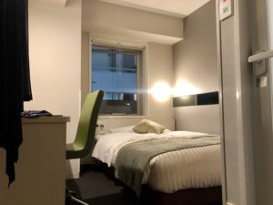 【ミニマリスト】ホテル暮らしを始めてみました【家さえも捨てた】