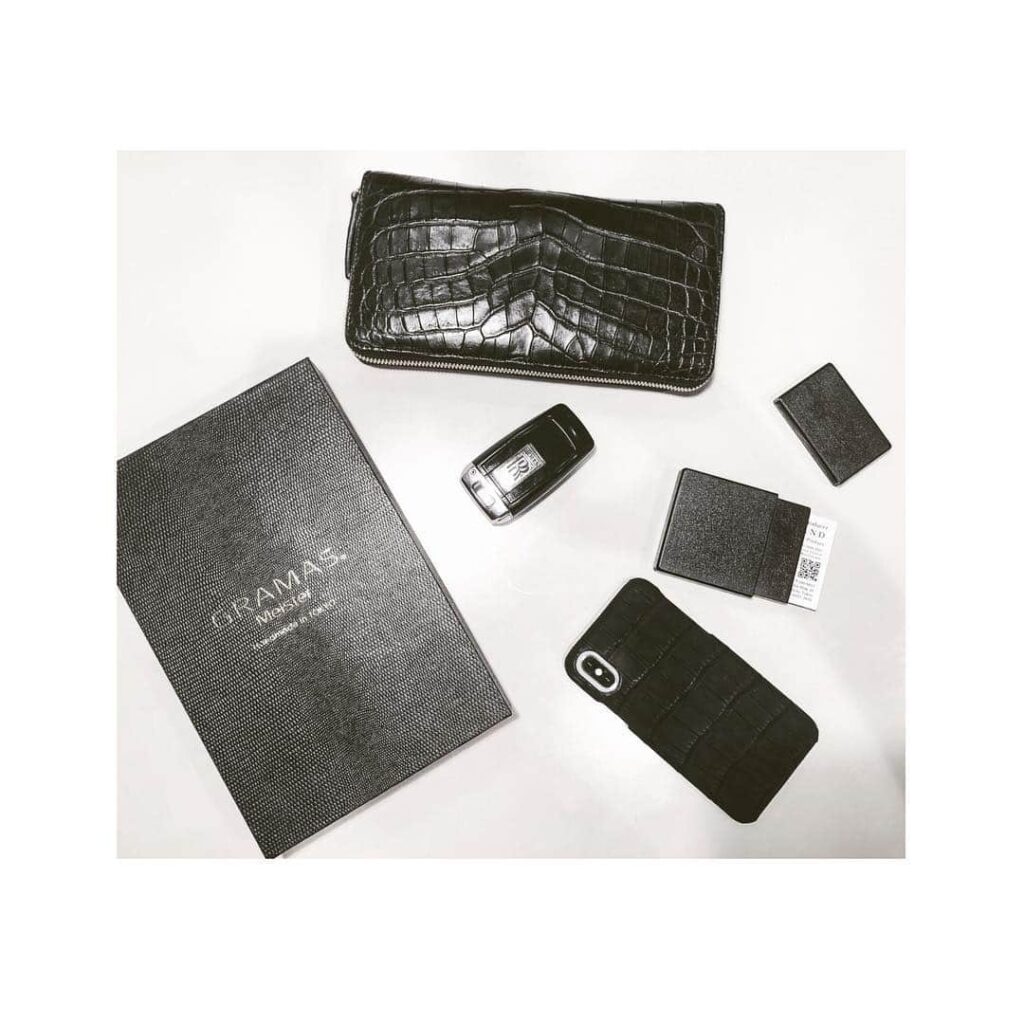 【ローランド愛用】iPhoneケース「GRAMAS」とは？