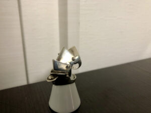 【経年変化】Vivienneのアーマーリングを約6年使い込んだ後磨いてみた