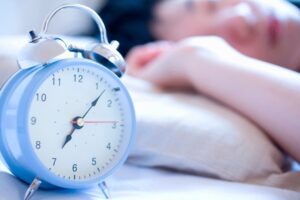 【最新の常識】8時間睡眠のウソ。日本人の眠り、8つの新常識を読んだ感想まとめ【要約】