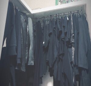 【ミニマリスト】100日間服を買わない生活が余裕すぎた