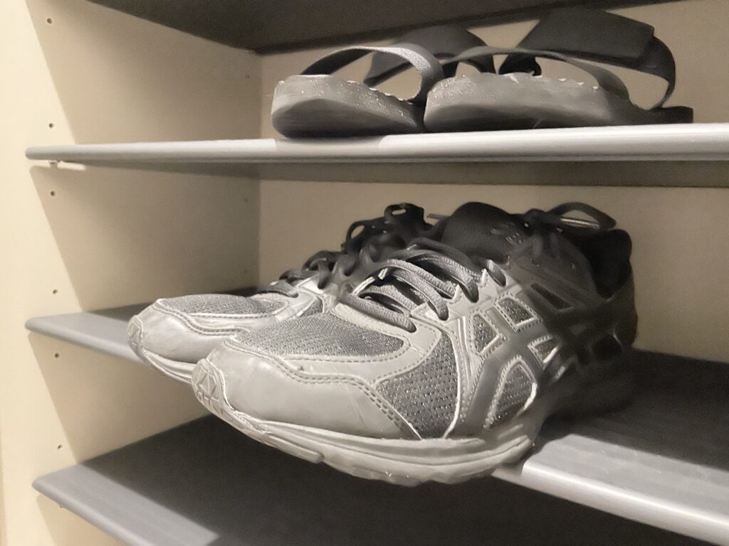 【まさに最終形態】ミニマリスト歴5年の私が語る靴の数とは？