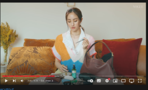 堀田茜さんのバッグの中身が多すぎる件