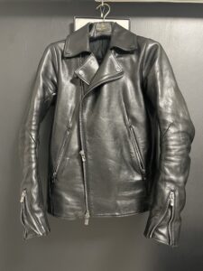 ホースレザーのライダースジャケットを1年半年着た経年変化とは？