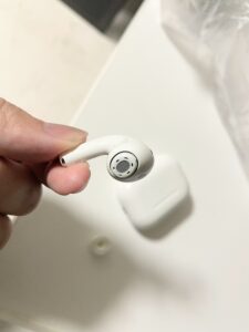 【体験談】Airpods pro2のメッシュごと壊れたと思ったらイヤーチップが破損していただけの話