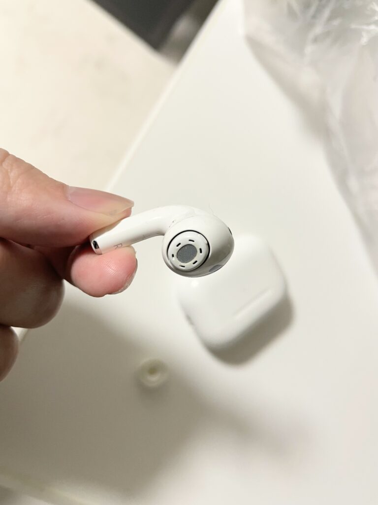 【体験談】Airpods pro2のメッシュごと壊れたと思ったらイヤーチップが破損していただけの話