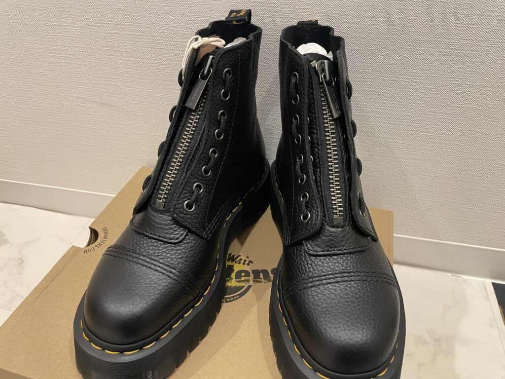 【今月買ったもの】ラルクHYDE愛用厚底ドクターマーチンのSinclair【レビュー】