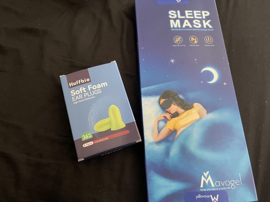 【レビュー】不眠症がAmazonで人気1位のアイマスクと耳栓を買ってみた