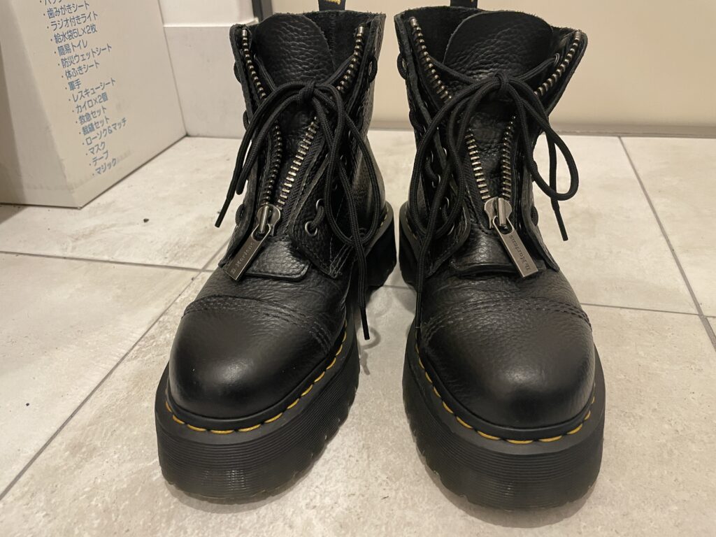 【経年変化】ドクターマーチンを2カ月間毎日着用した結果【ボロボロになる？】