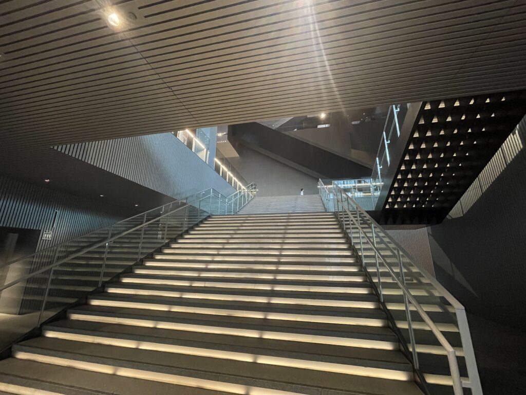 【潜入レポート】中之島美術館に行ってみた【没後30年 木下佳通代】