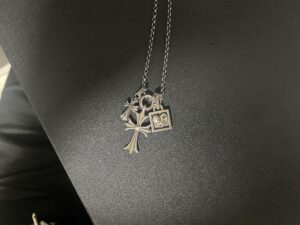 【経年変化】クロムハーツのネックレスを約9年着用した結果