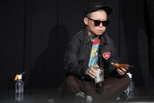 【愛用】 DIR EN GREY京が舞台挨拶で着ていた服はHarry LambertとZARA