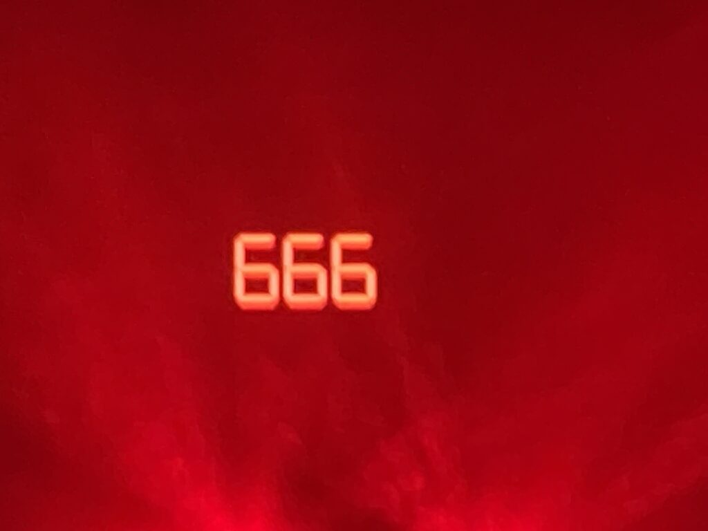 【ライプレポ】HYDE[INSIDE]神戸ワールド記念ホール2daysに参戦してきた