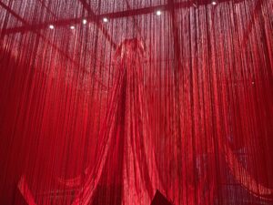 【レポ】塩田千春「つながる私（アイ）」を中之島美術館まで見た感想