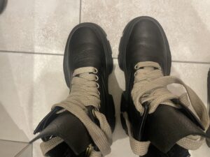 【備忘録】靴は定番品を買っておくと時代のトレンドを無視していい話