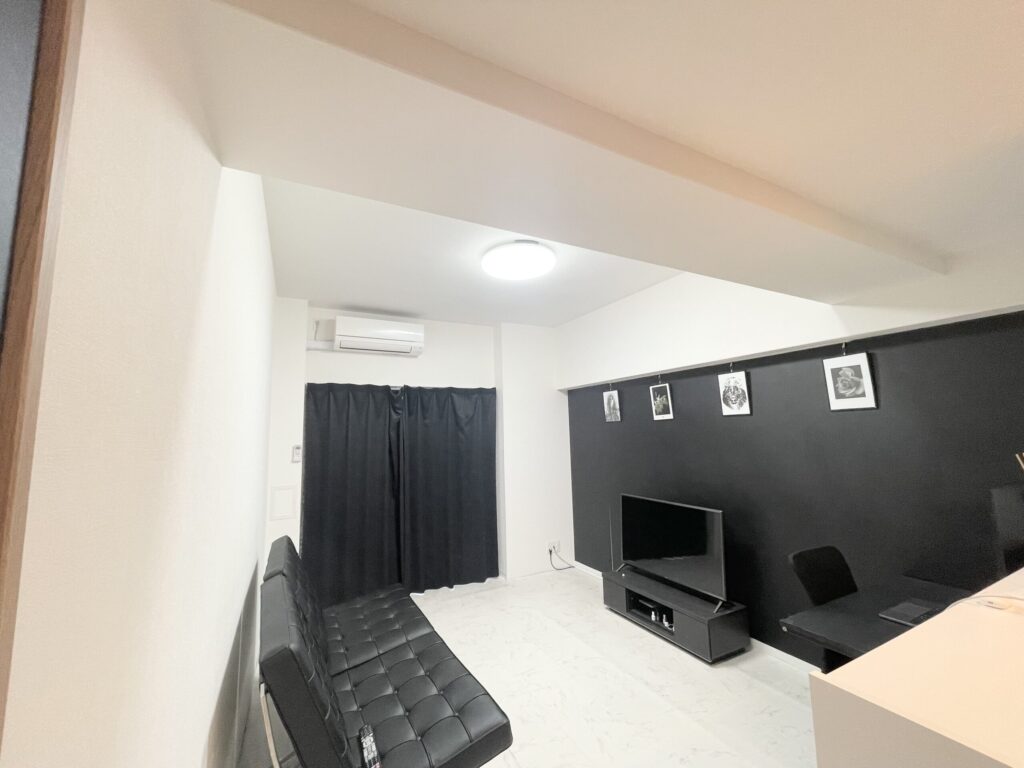 【ミニマリスト】物を買わない思考になるただ1つの方法【日本人は既に満たされている】