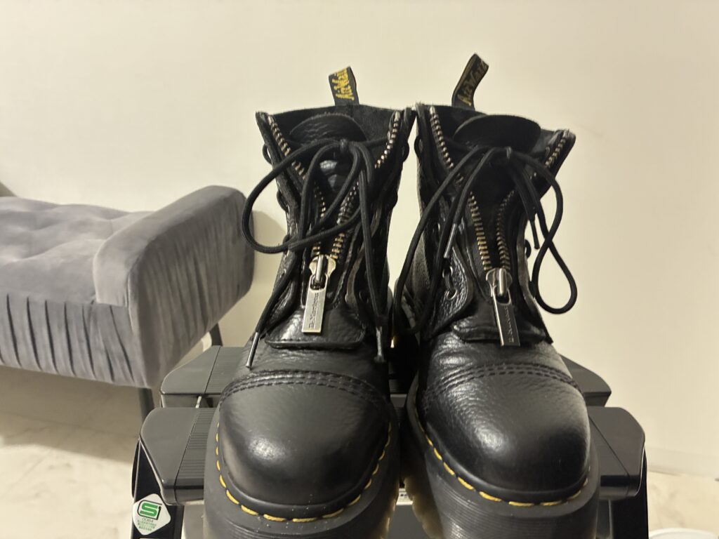 【経年変化レビュー】ドクターマーチンsinclairを1年3ヶ月着用した結果