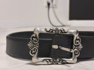 【12年愛用】フットザコーチャーのベルトが、もはや「皮膚」と化した話【経年変化のその先へ】