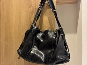 【経年変化】コーネリアンタウラスのバッグを7年使用した結果【使用頻度は年2-3まで低下】