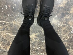 【レビュー】フルマラソン用にイチロー愛用のCW-Xタイツを買ってみた【HZO699】