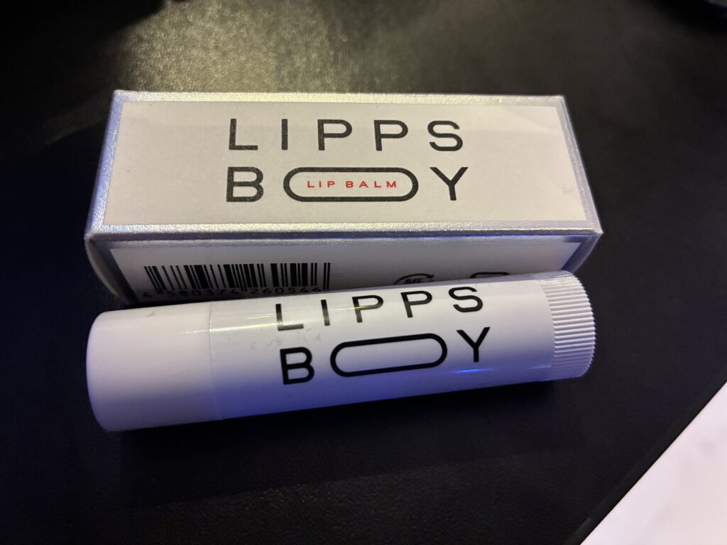 【レビュー】顔色が悪い人におすすめ！リップスボーイのリップバームを買ってみた感想【良い】